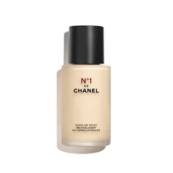 CHANEL N°1 De Chanel Revitalizing Foundation Illuminates - Moisturizes - Protects - Fredrik & Louisa