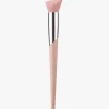 Cheek-Hugging Highlight Brush 120